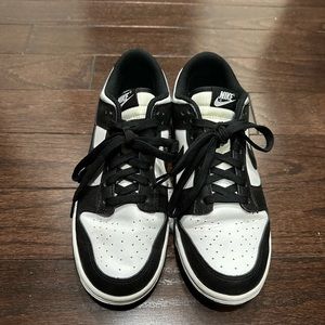 Nike Panda Dunks